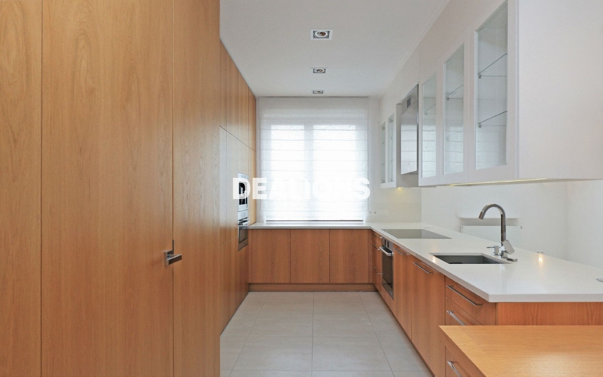 Apartament z tarasem w kameralnej inwestycji — zdjęcie 2